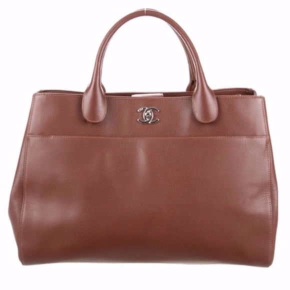NEW - Chanel Executive Cerf Shopping Tote in Brown - Picture 1 of 14